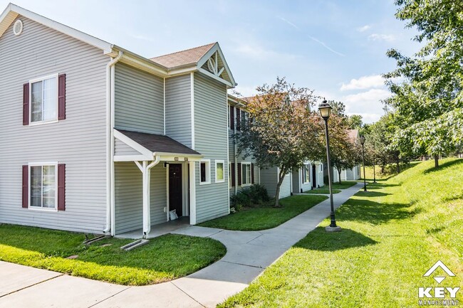 Exterior - Coronado Park & Heights Apartments