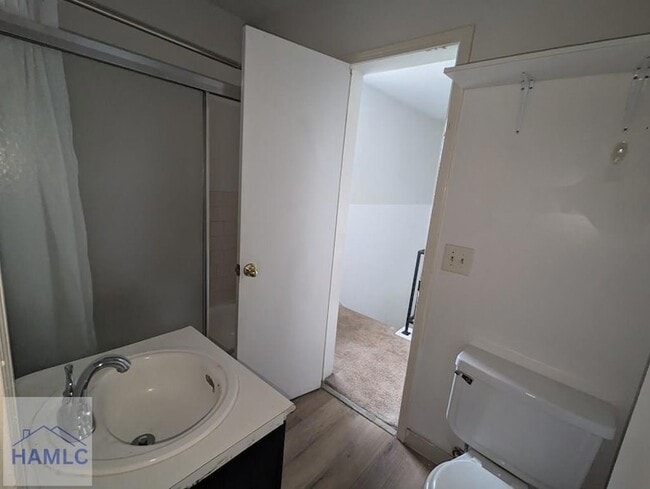 Photo - 817 Lesa St