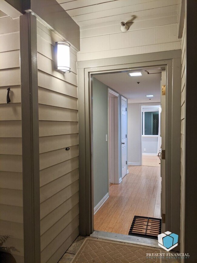 Photo - 3 br, 2 bath House - 1370 Valencia Street,...