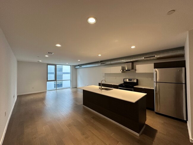 Photo - 1443 N Franklin St Unit 2