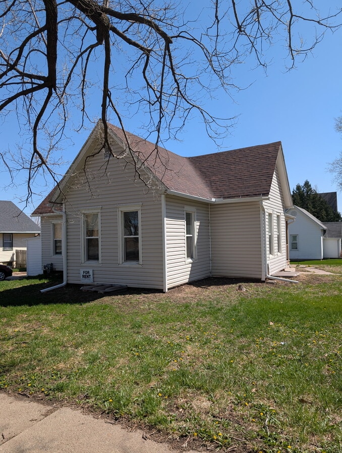 Photo - 221 Lincoln St