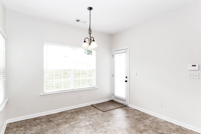 Photo - 27 Palladio Way