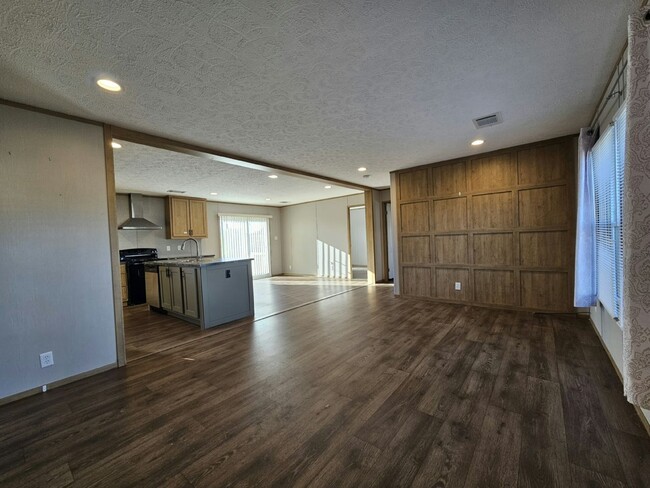 Photo - 1009 Wabash Ct