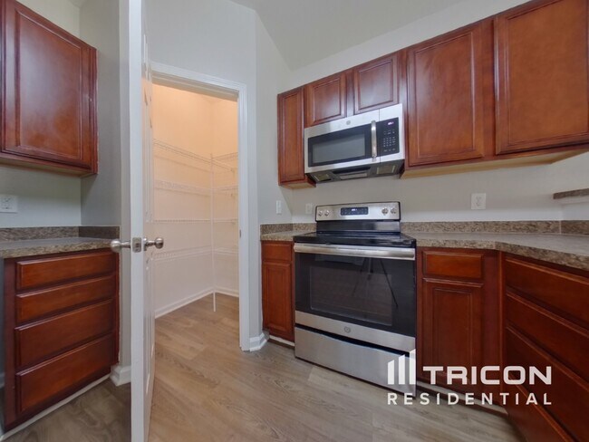 Photo - 520 Westmoreland Rd