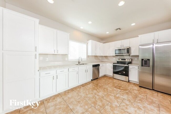 Photo - 4680 E Laurel Ave