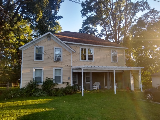 Building Photo - 101 Short St