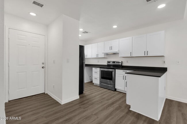Photo - 6454 E University Dr