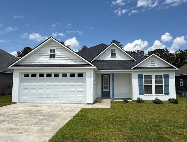 Building Photo - Stylish 4-Bedroom Home with Screened Porch...