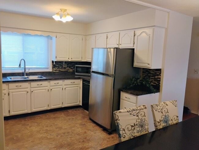 Photo - 553 W Park Ave