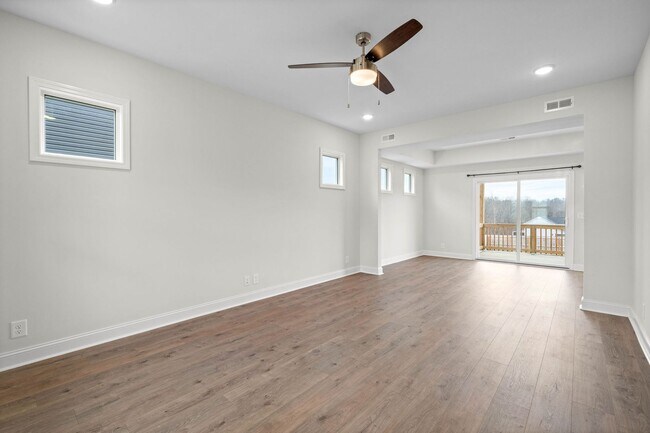 Photo - Pet Friendly Three Bedroom!