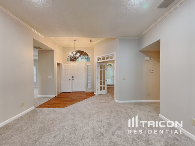 Photo - 190 Longwood Dr