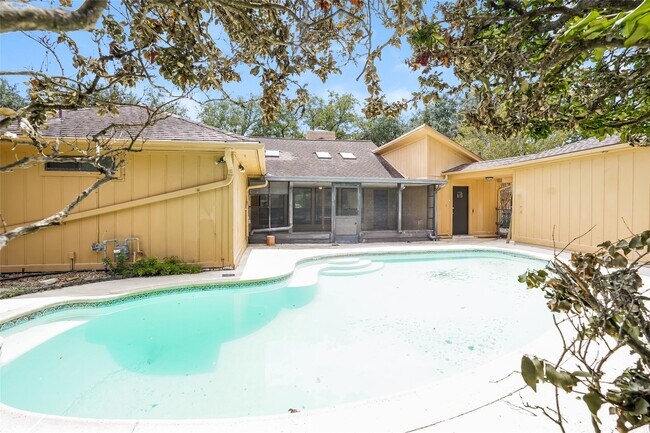 Photo - 12502 Olympia Dr