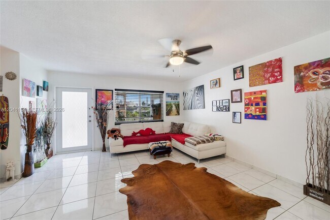 Photo - 541 Blue Heron Dr Unit 205