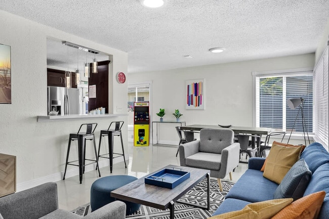 Photo - 6452 Custer St Unidad ID1372341P