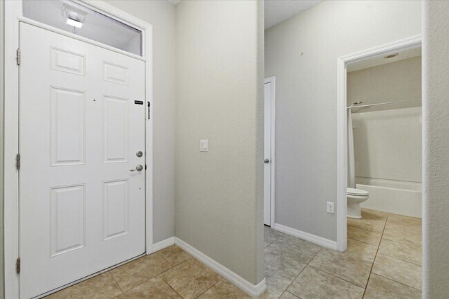 Photo - 145 Waterside Cir