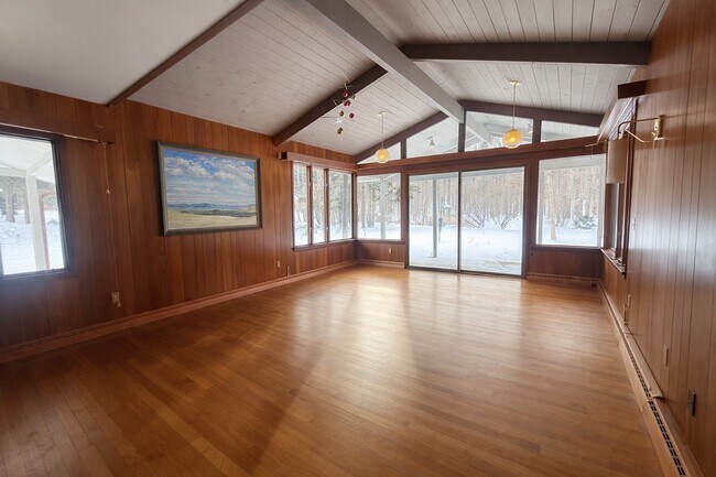 Photo - 520 Murray Hill Rd