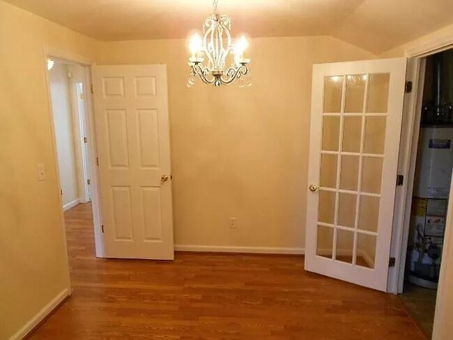 Photo - 106 N Pine St House