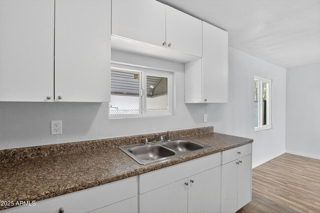 Photo - 1410 S 24th Ave