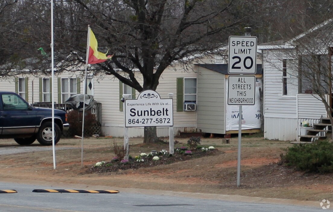 Photo - Sunbelt Mobile Home Park