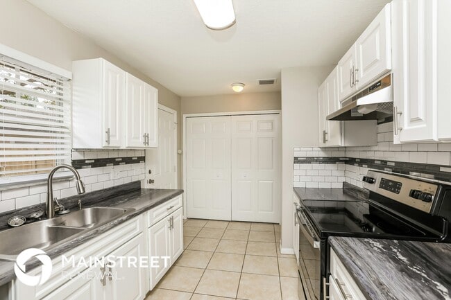 Photo - 376 Chinaberry Ave