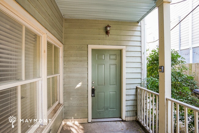 Photo - 115 Drake St