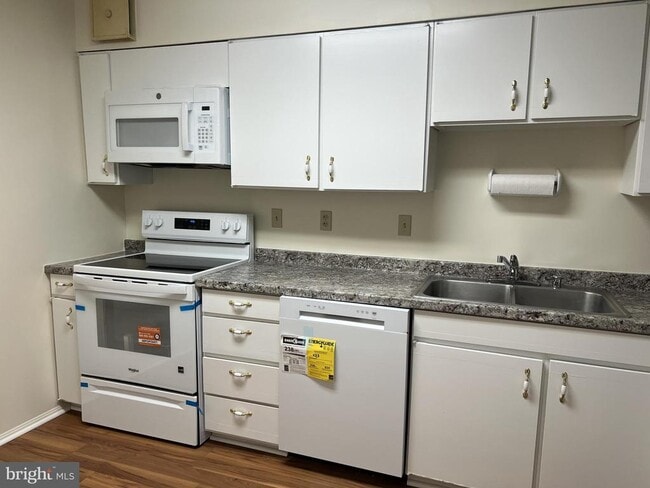 Photo - 15101 Interlachen Dr Unidad 1-819