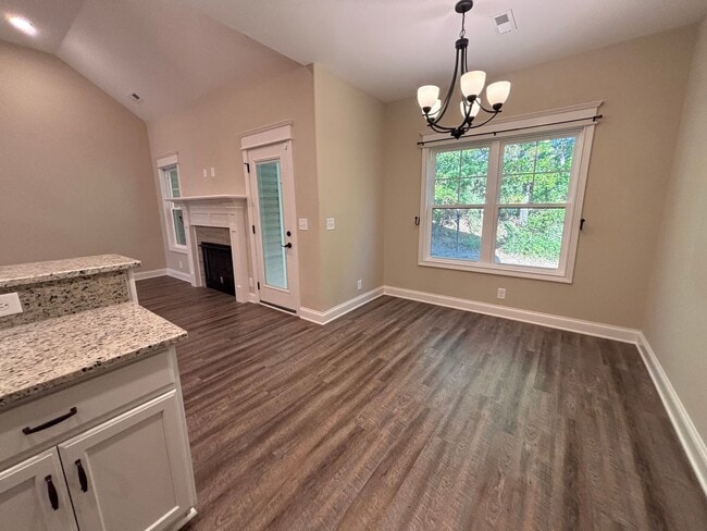 Photo - 337 Chase Dr