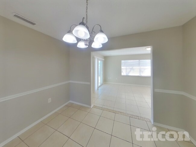 Photo - 6320 Moog Rd