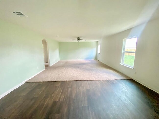 Photo - 701 Yearwood Ln