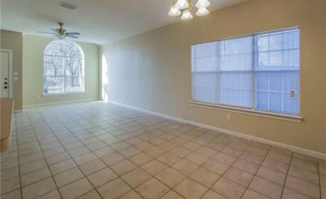 Photo - AVAILABLE NOW! (SECTION 8 ACCEPTED)