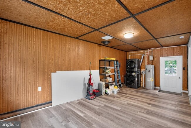 Building Photo - 21465 Indian Bridge Rd