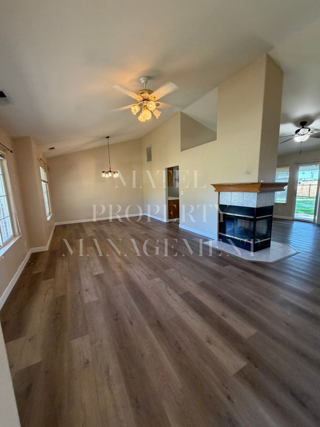 Photo - 12642 Delaware Rd