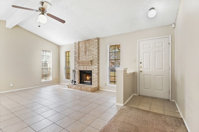 Photo - 3 Bedroom/2 Bath Applecreek Subdivision