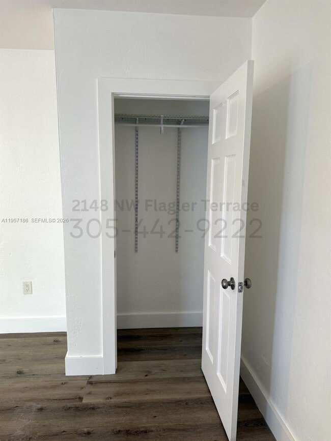 Photo - 2148 NW Flagler Terrace Unidad 6