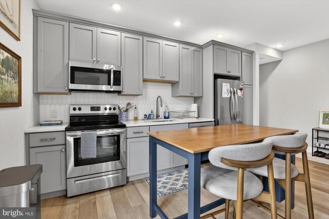 Photo - 6712 Ridge Ave Unidad 203