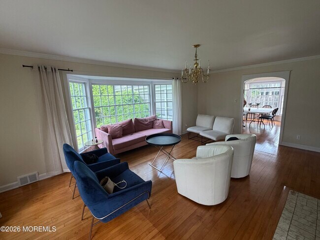 Photo - 611 Blanchard Pkwy