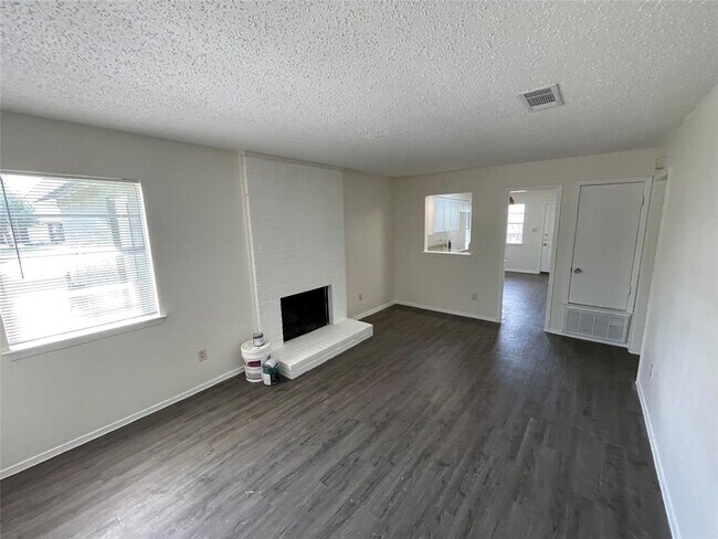 Photo - 7004 Millrace Dr