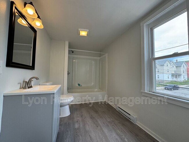 Photo - 19 Chester St Unit 2F