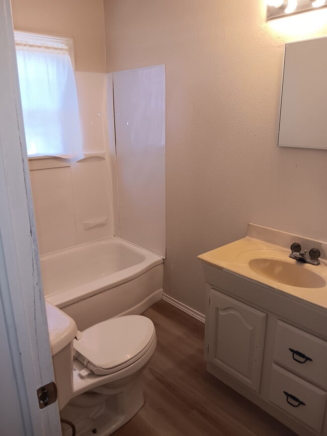 Photo - 1313 Denson Dr