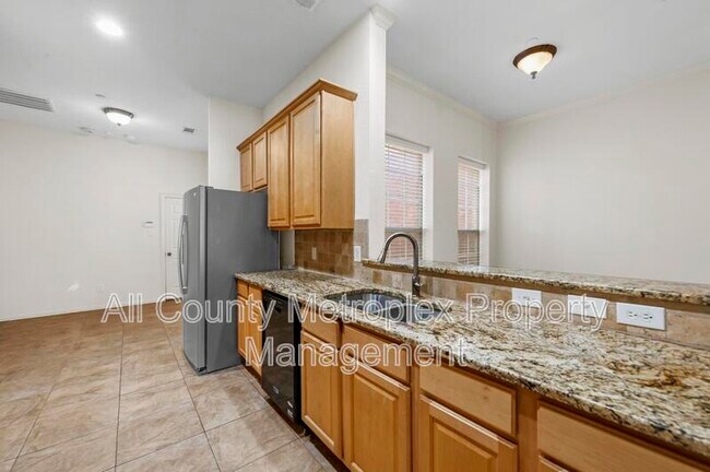 Photo - 8234 Library St