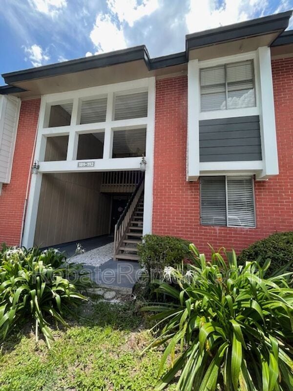 Building Photo - 8849 Old Kings Rd S Unit 189