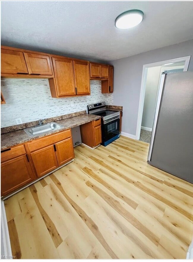 Photo - 14702 Milverton Rd