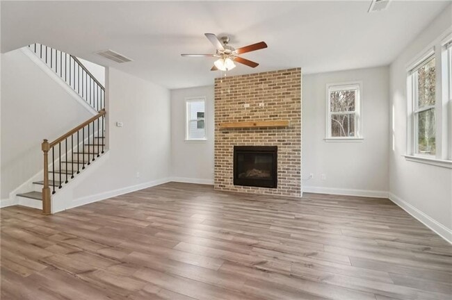 Photo - 3507 Creek Hollow