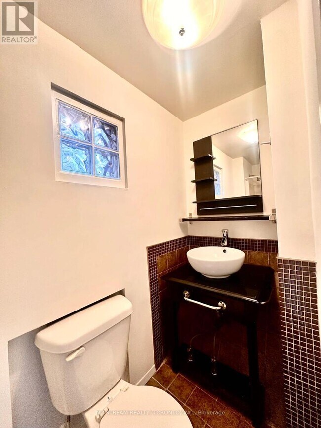 Photo - 135 Kenwood Ave