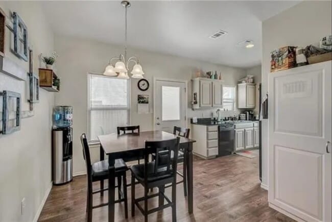 Photo - "Spacious 3-Bedroom Duplex with Granite Touches !" Unit #1