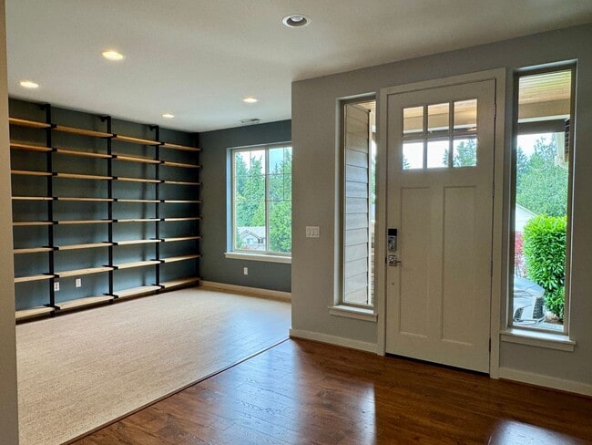 Photo - Stunning Bainbridge Island 4 bedroom home....available now!