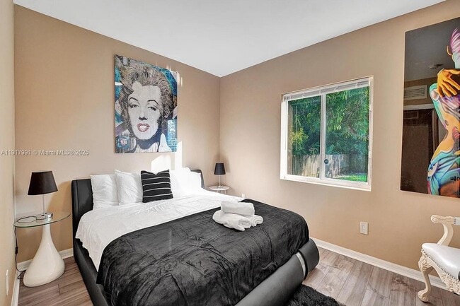 Photo - 170 NW 46th St