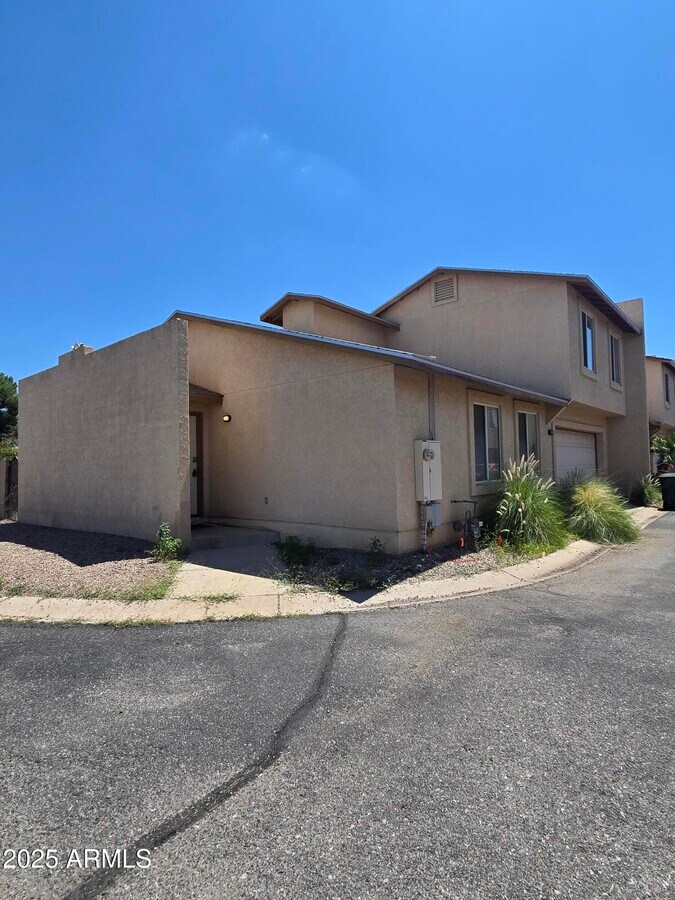 Photo - 1377 Leon Way