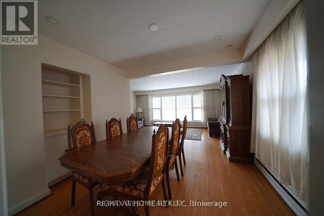 Photo - 2981 Weston Rd
