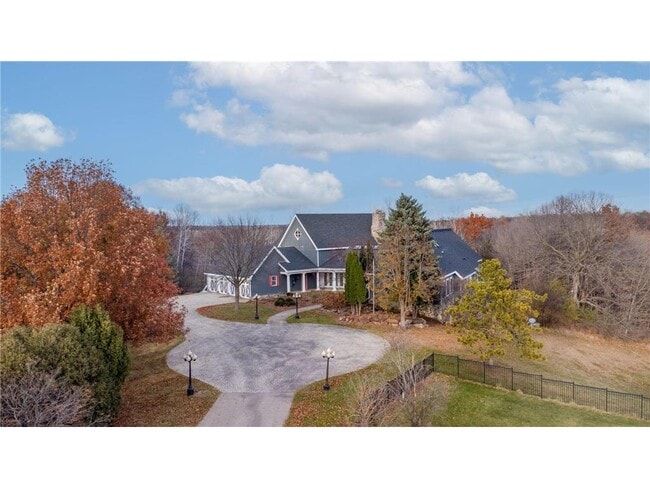 Photo - 1560 Bluff Creek Dr